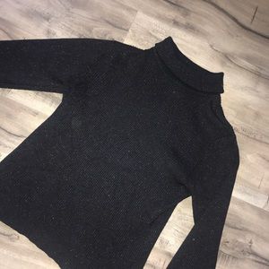 GLITTER TURTLE NECK✨